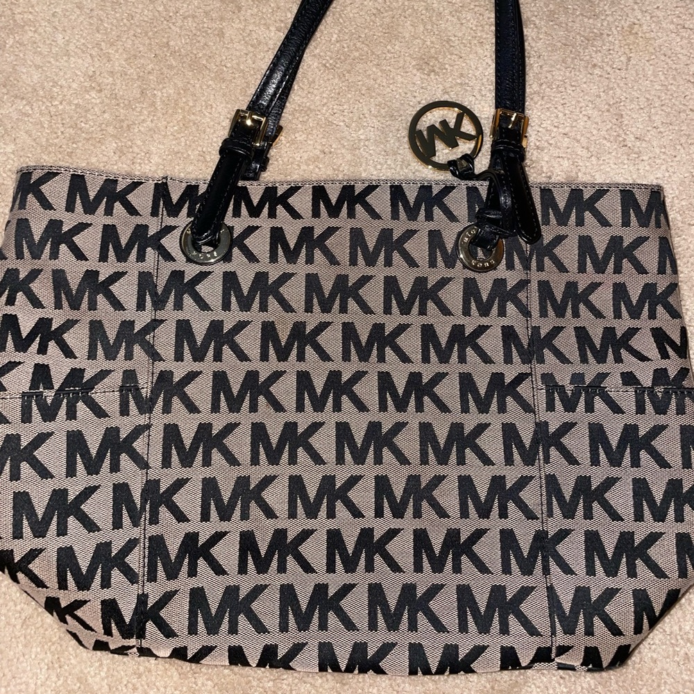 Michael kors purse